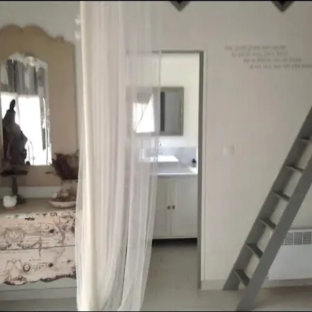 - Maison De Charme